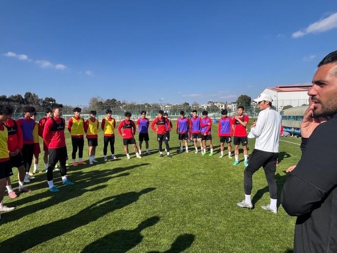 kaiyun-海港B队完成四场热身赛,李圣龙面对镇江队20分钟内1球2助攻